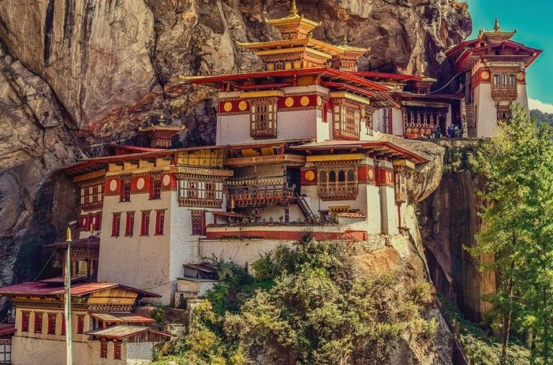 bhutan vpn Ivacy VPN