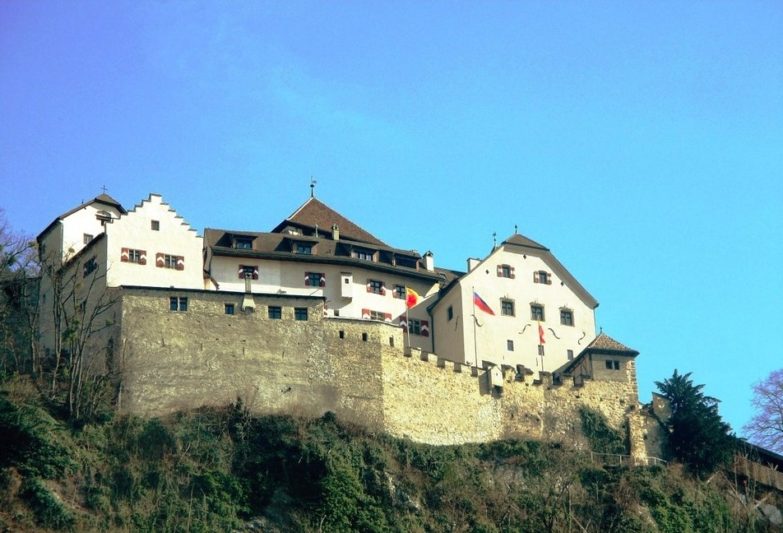 liechtenstein vpn Ivacy VPN