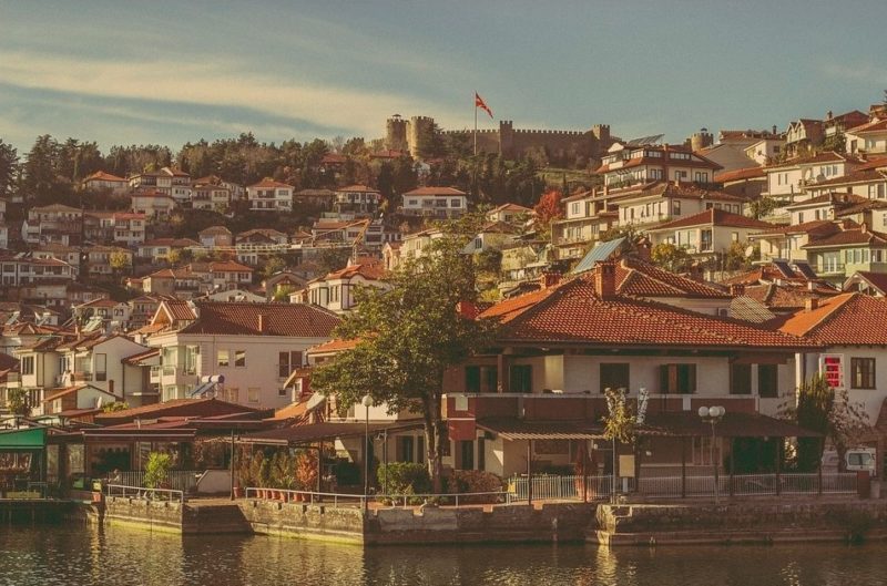 macedonia vpn Ivacy VPN